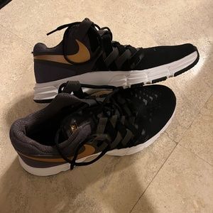 Nike men's sneakers 10.5